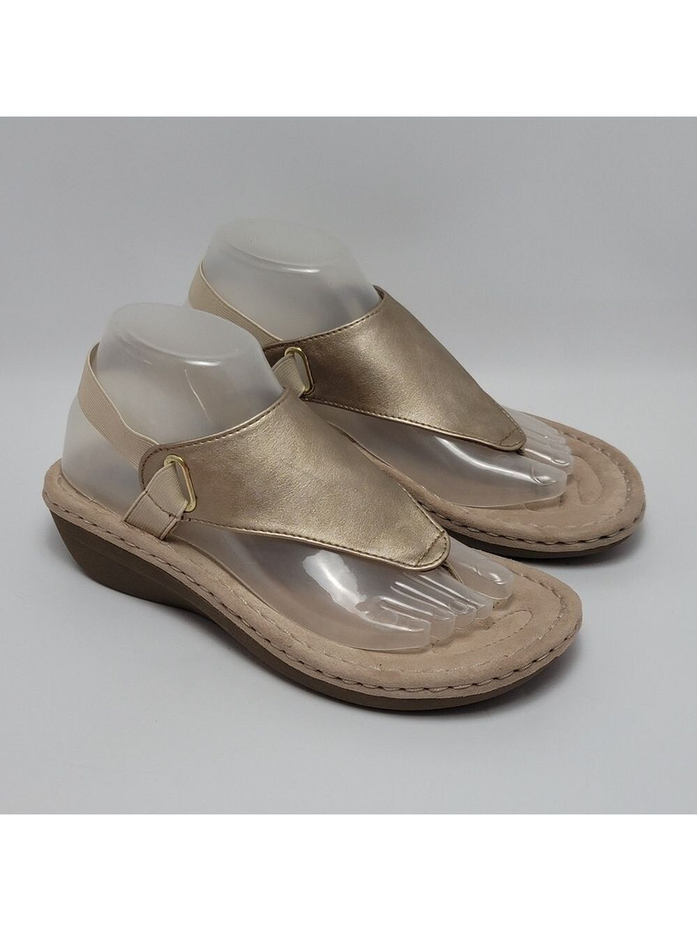 Cliffs White Mountain Low Wedge Thong Sandals Size 8 Carmel